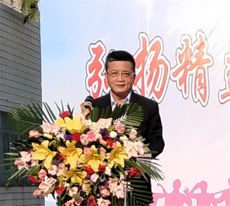 圖為梁軍同志作動員講話。
